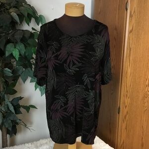 Linden Hill size X measures like a 1X short sleeve leaves top